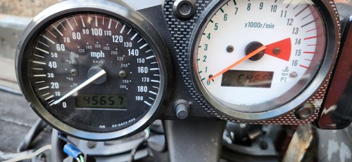Suzuki gsxr srad - 750, fuel